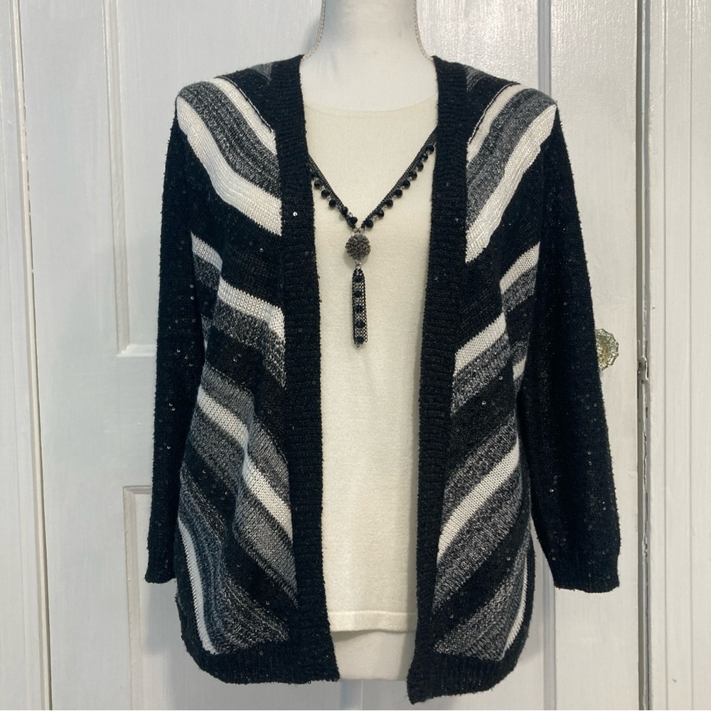 Alfred Dunner Attached Black & White Sequin Sweater Set With Necklace Size PS